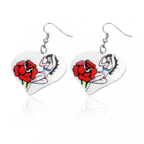 Malované ocelové náušnice ve tvaru srdce - dívka a růže
