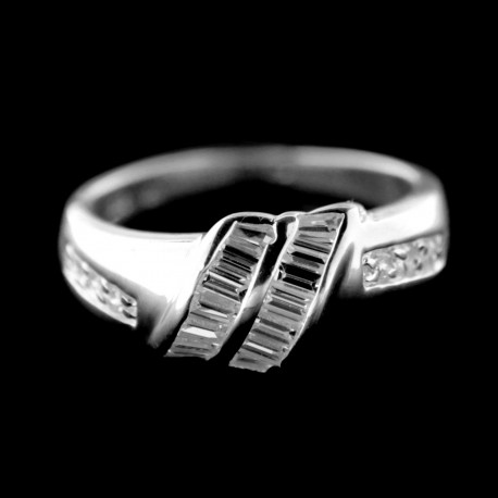 Stříbrný prsten R718