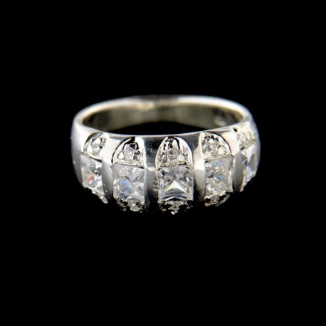 Stříbrný prsten R548